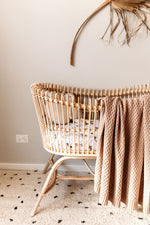 SNUGGLE HUNNY HAZELNUT DIAMOND KNIT BLANKET