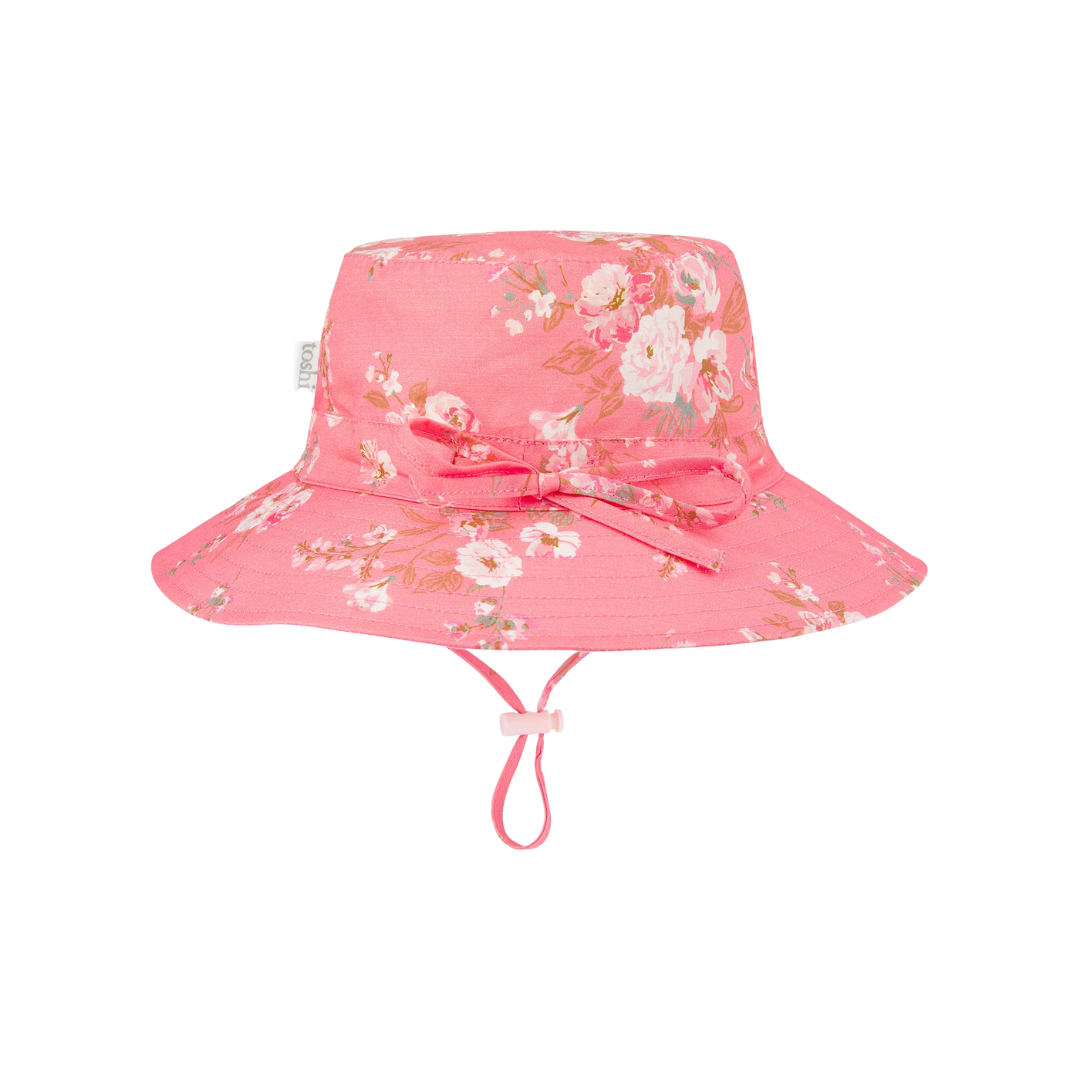 TOSHI SUNHAT FELICIA SCARLET