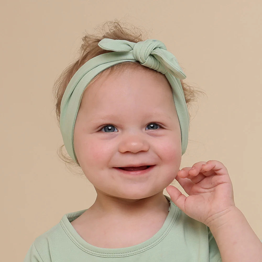 SNUGGLE HUNNY MINT TOPKNOT