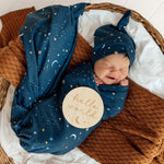 SNUGGLE HUNNY STARRY NIGHT JERSEY WRAP & BEANIE SET