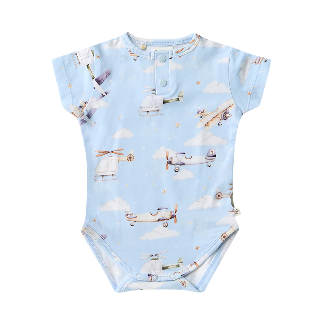 SNUGGLE HUNNY TAKING FLIGHT SHORT SLEEVE ORGANIC BODYSUIT